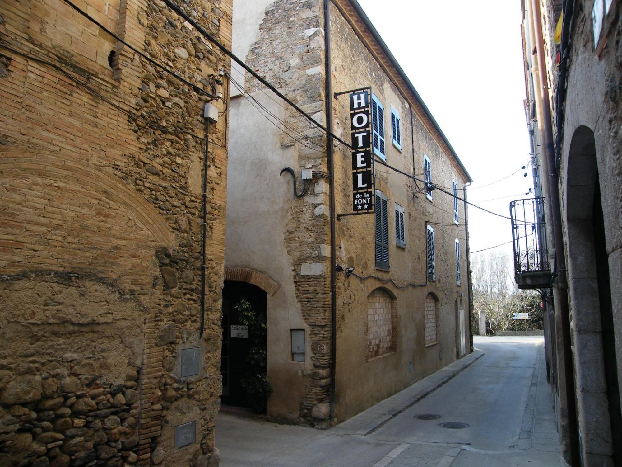 Hotel De La Font Peralada Exterior foto